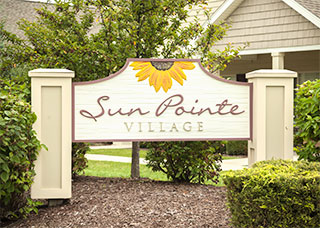 Sun Pointe Village Sign