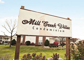 Mill Creek Villas Sign